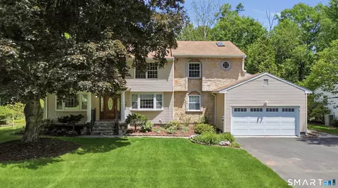 36 Willowbrook Rd, West Hartford, CT 06107