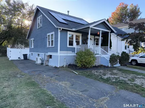 141 Berwick Ave, Fairfield, CT 06825