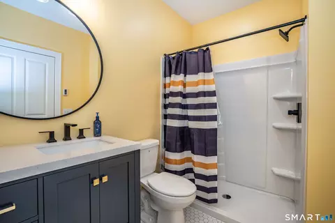 Bath - 8 Windmill Ln, Canton, CT 06019 photo 5 of 5