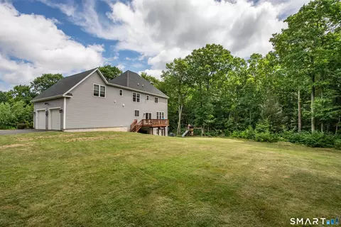Exterior - 8 Windmill Ln, Canton, CT 06019 photo 4 of 5
