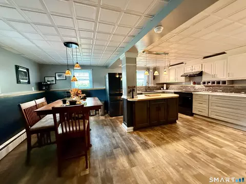 Kitchen - 46 Tedesco Dr, Waterbury, CT 06708 photo 4 of 5