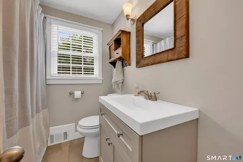 Bath - 65 E Hill Rd, Canton, CT 06019 photo 1 of 2