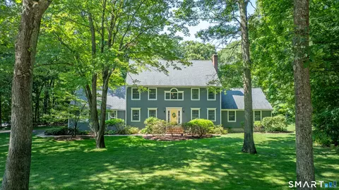 23 Harvest Ln, Colchester, CT 06415