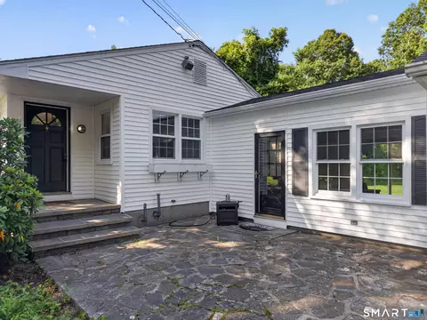 Exterior - 252 Cow Hill Rd # -A, Clinton, CT 06413 photo 2 of 7