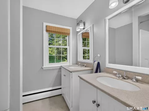 Bath - 252 Cow Hill Rd # -A, Clinton, CT 06413 photo 1 of 3