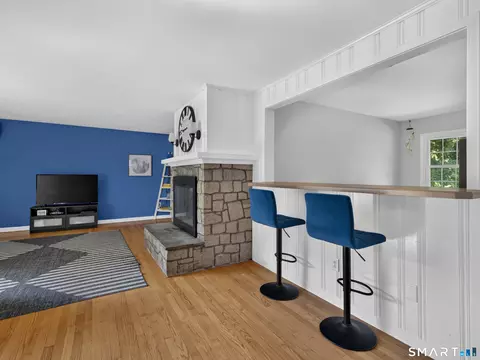 Living - 252 Cow Hill Rd # -A, Clinton, CT 06413 photo 1 of 4