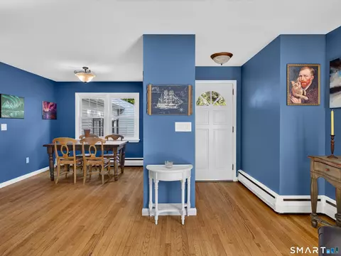 Entry Way - 252 Cow Hill Rd # -A, Clinton, CT 06413 photo 2 of 2