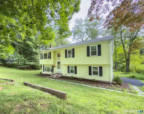 6 Glenwood Dr, Marlborough, CT 06447