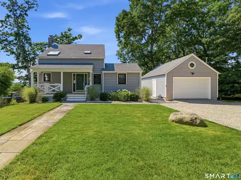65 Knollwood Dr, Old Saybrook, CT 06475