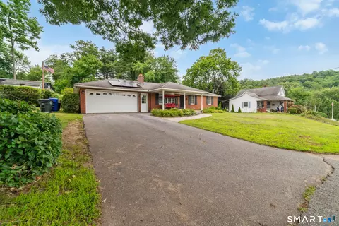 Exterior - 75 Pierce St, Torrington, CT 06790 photo 9 of 10