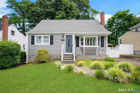 110 Herald Ave, Bridgeport, CT 06606