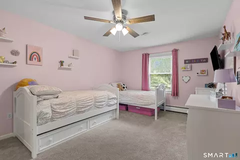 Bedroom - 34 Vezina Dr, Killingly, CT 06239 photo 5 of 6