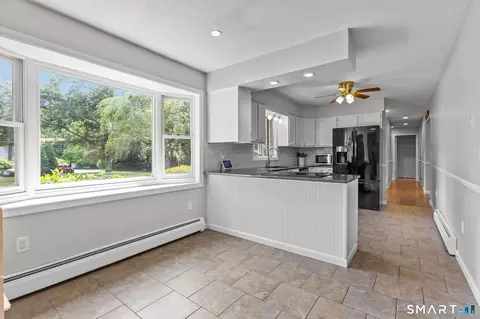 Kitchen - 34 Vezina Dr, Killingly, CT 06239 photo 3 of 5