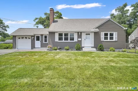 34 Litchfield Dr, Enfield, CT 06082