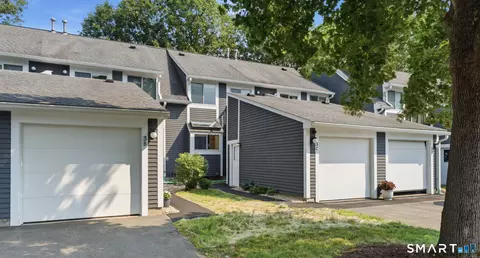 126 Hopmeadow St #3C, Weatogue, CT 06089