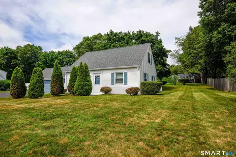 Exterior - 93 Pool Rd, North Haven, CT 06473 photo 3 of 8