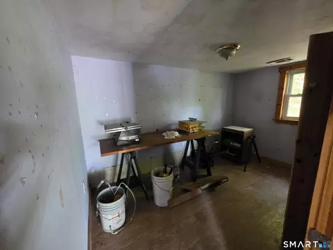Bedroom - 45 Long Pond Rd S # -R, Ledyard, CT 06339 photo 1 of 2