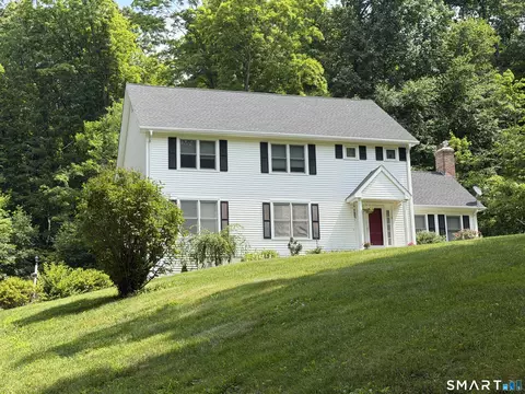 151 Lantern Park Ln S, Southbury, CT 06488