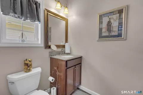 Bath - 104 Benjamin Ct #104, Windsor, CT 06095 photo 1 of 4