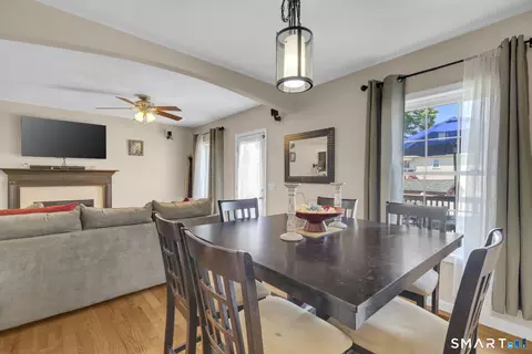 Dining - 104 Benjamin Ct #104, Windsor, CT 06095 photo 2 of 2
