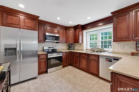 Kitchen - 46 Doris Dr, Monroe, CT 06468 photo 1 of 5