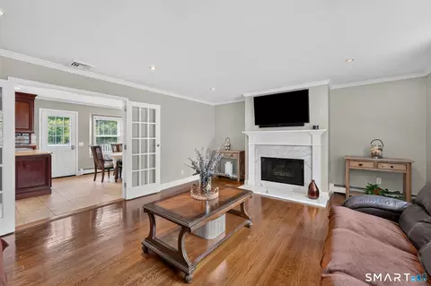 Living - 46 Doris Dr, Monroe, CT 06468 photo 2 of 4