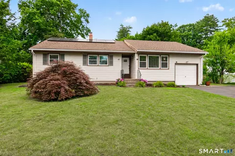 48 E Maxwell Dr, West Hartford, CT 06107