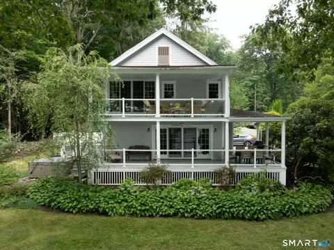 119 W Wakefield Blvd, Winchester, CT 06098