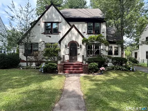 114 Colony Rd, New Haven, CT 06511
