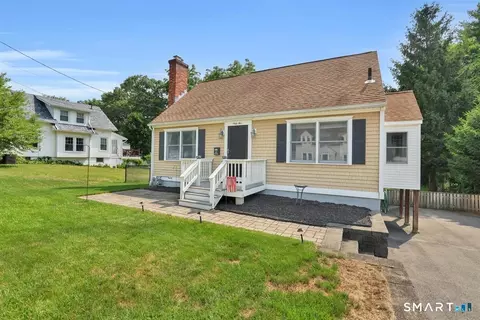 65 Doane St, Manchester, CT 06042