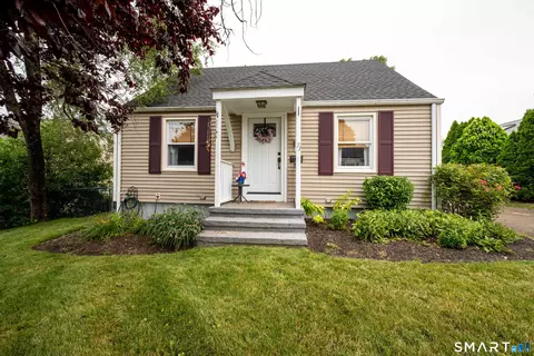 73 Clark Ave, East Haven, CT 06512