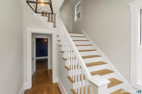 Entry Way - 320 Mapleton Ave, Suffield, CT 06078 photo 2 of 5