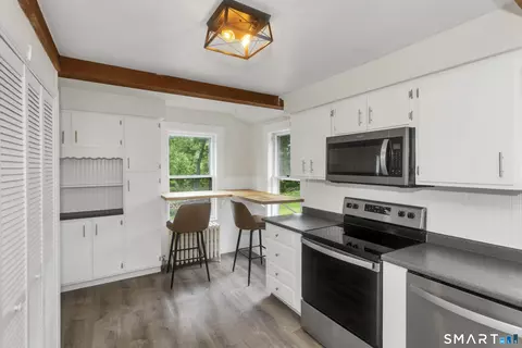 Kitchen - 320 Mapleton Ave, Suffield, CT 06078 photo 1 of 3