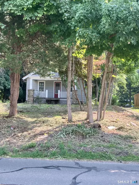 142 Wolfpit Ave, Norwalk, CT 06851