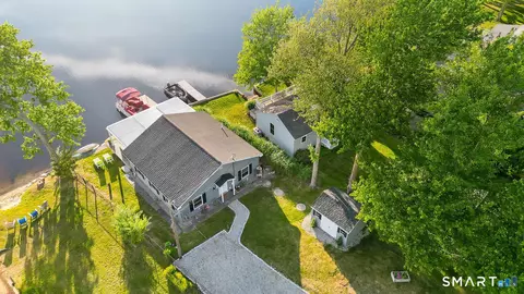 4 Loyola Rd Ext, Woodstock, CT 06281