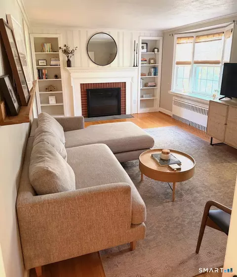 Living - 111 Beverly Rd, Wethersfield, CT 06109 photo 2 of 3