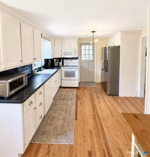 Kitchen - 111 Beverly Rd, Wethersfield, CT 06109 photo 2 of 2