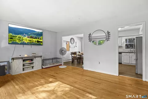 Living - 49 Ironworks Rd, Clinton, CT 06413 photo 2 of 4