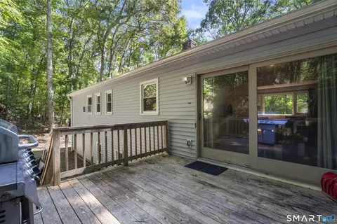 Exterior - 49 Ironworks Rd, Clinton, CT 06413 photo 5 of 6