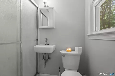 Bath - 49 Ironworks Rd, Clinton, CT 06413 photo 1 of 3