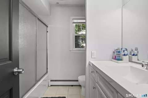Bath - 49 Ironworks Rd, Clinton, CT 06413 photo 2 of 3