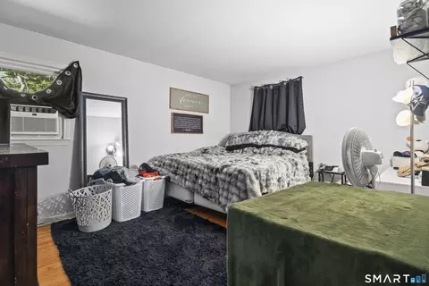 Bedroom - 49 Ironworks Rd, Clinton, CT 06413 photo 1 of 8