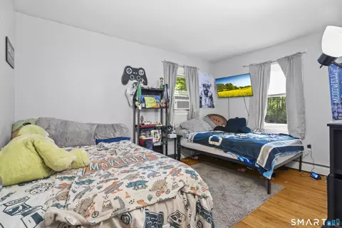 Bedroom - 49 Ironworks Rd, Clinton, CT 06413 photo 5 of 8