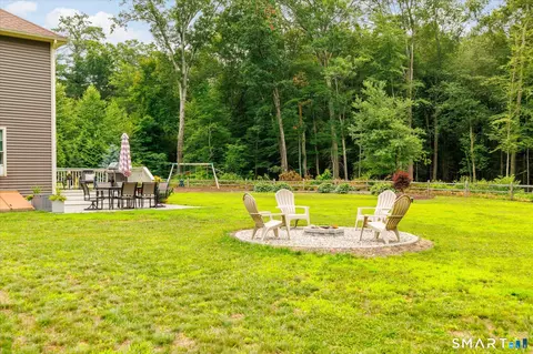 Exterior - 125 Hartford Pike, Killingly, CT 06241 photo 5 of 10