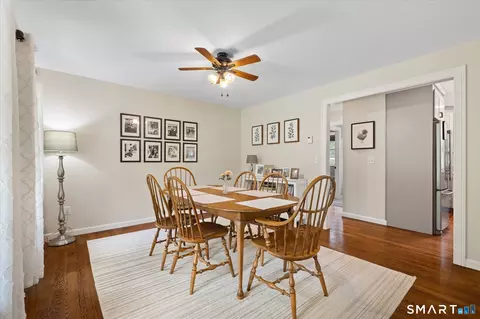 Dining - 125 Hartford Pike, Killingly, CT 06241 photo 2 of 3