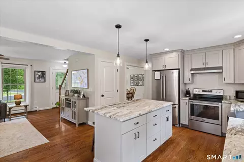 Kitchen - 125 Hartford Pike, Killingly, CT 06241 photo 4 of 6