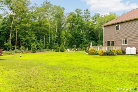Exterior - 125 Hartford Pike, Killingly, CT 06241 photo 4 of 10