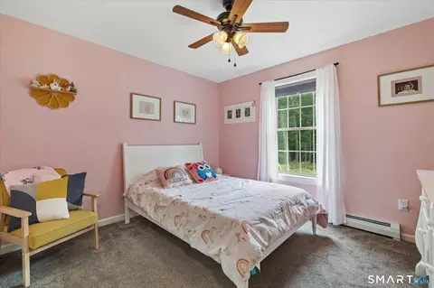 Bedroom - 125 Hartford Pike, Killingly, CT 06241 photo 3 of 6