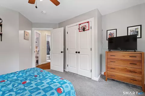 Bedroom - 125 Hartford Pike, Killingly, CT 06241 photo 6 of 6