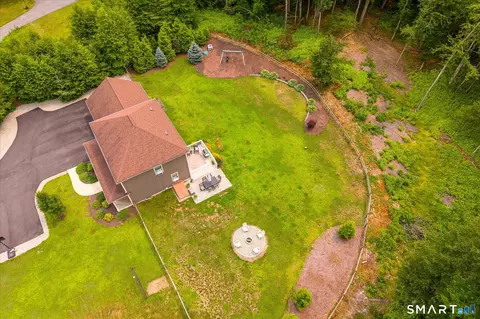 Exterior - 125 Hartford Pike, Killingly, CT 06241 photo 9 of 10